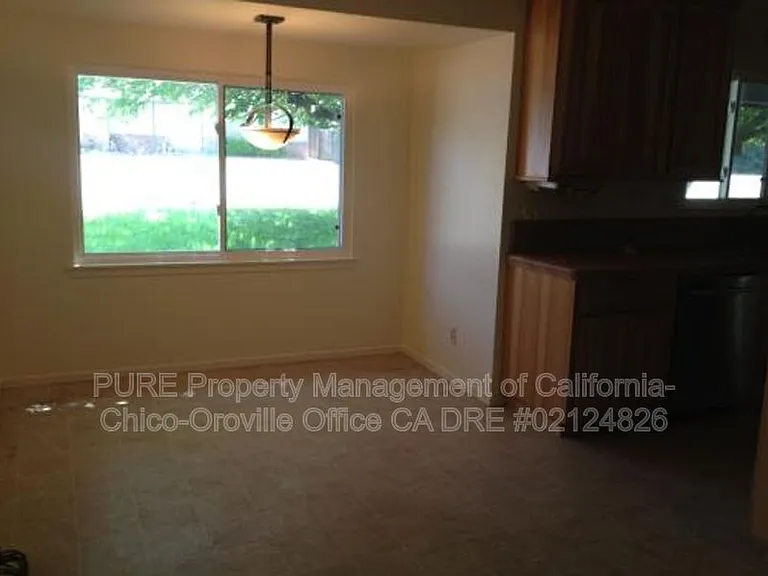 1265 Zack Cir — Photo 8