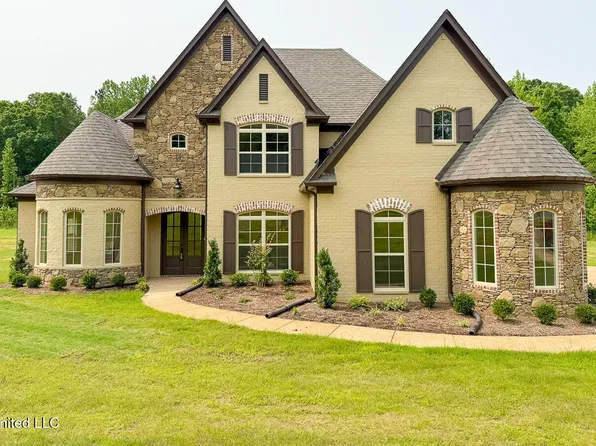 145 Poplar Ln, Holly Springs, MS 38635