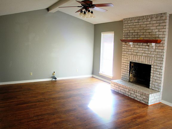 3rd image of 1106 Jan St