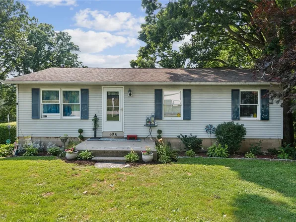 696 Knoll Ln, Apollo, PA 15613