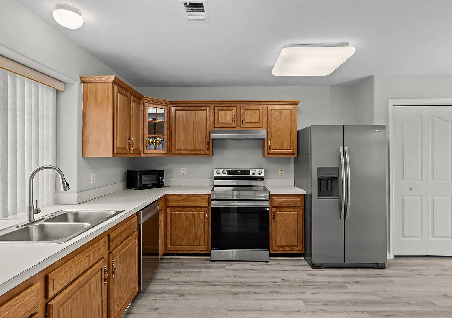 Pond View Condo with Pool Access & Prime Location! — Photo 4