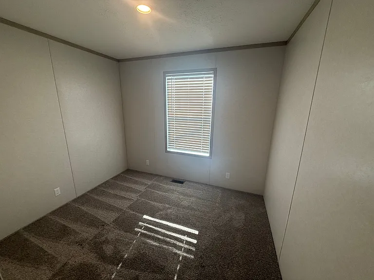 Lakewood Estates (IA) — Photo 17