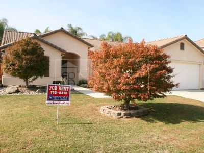 3617 N Mendonca St, Visalia, CA, 93291