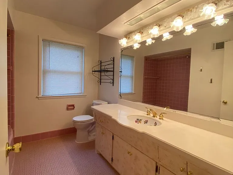 1375 Fairhaven Blvd — Photo 19