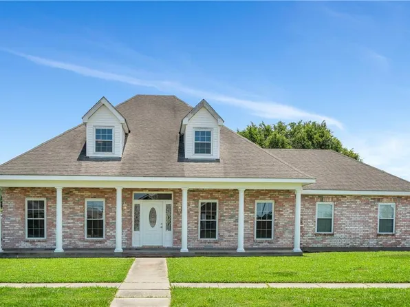 3413 Despaux Dr, Chalmette, LA 70043