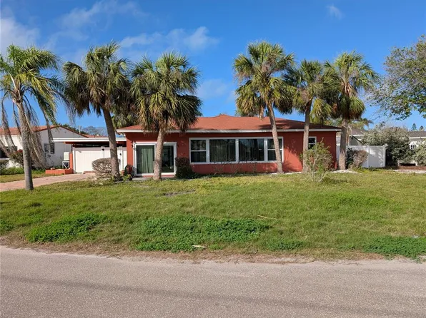 15806 Redington Dr, Redington Beach, FL 33708