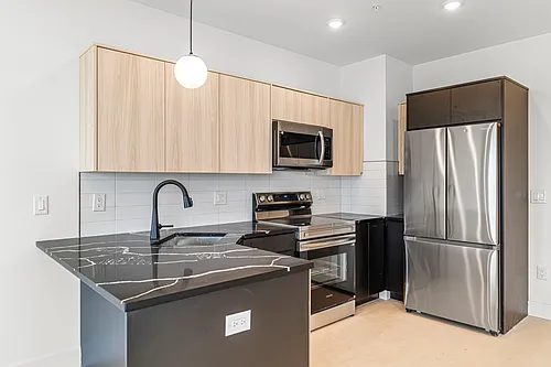 2132-38 N 10th St #303 Photo 1