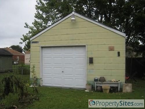 4th image of 3488 Thurston St
