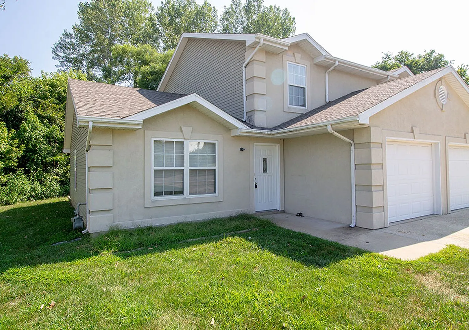 5200-5202 Tessa Way — Photo 1