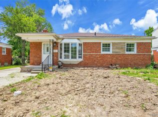 24225 Prairie Ln, Warren, MI 48089