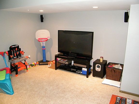 5th image of 9096 Tabernash Dr
