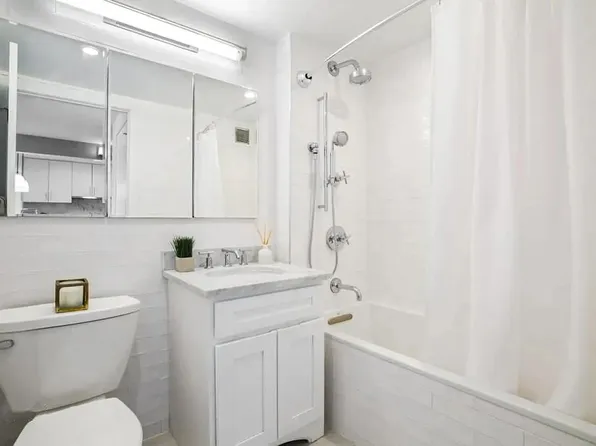 1325 Fifth Avenue image 6 of 24