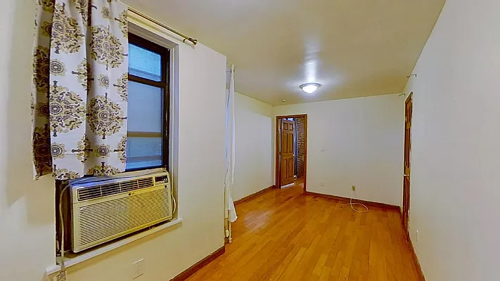 Rented by Bond New York | media 23