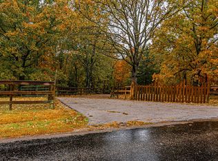 1461 Equestrian Rd, Ozark, MO 65721