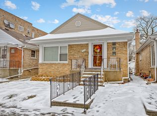 6319 N Albany Ave, Chicago, IL 60659