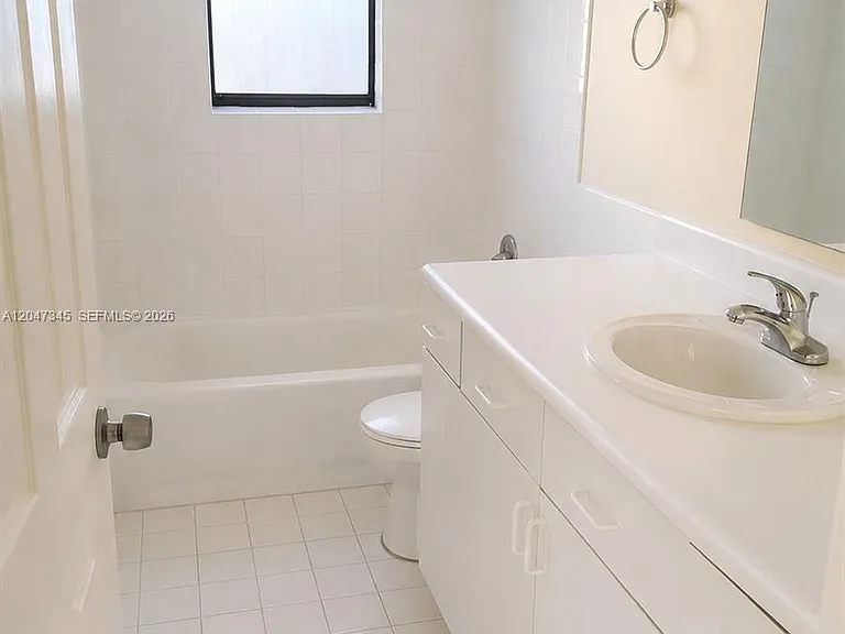500 NE 2nd St #419 — Photo 3