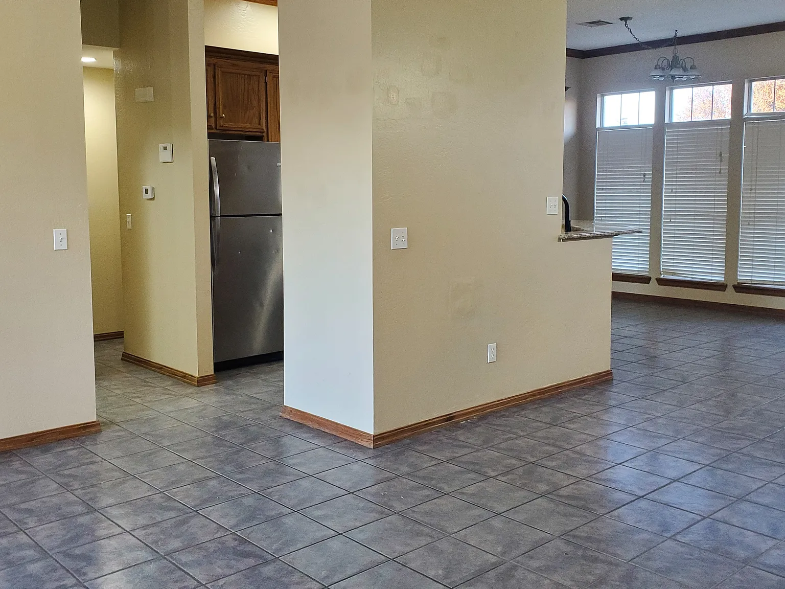 4208 Stonewall - 1 — Photo 4
