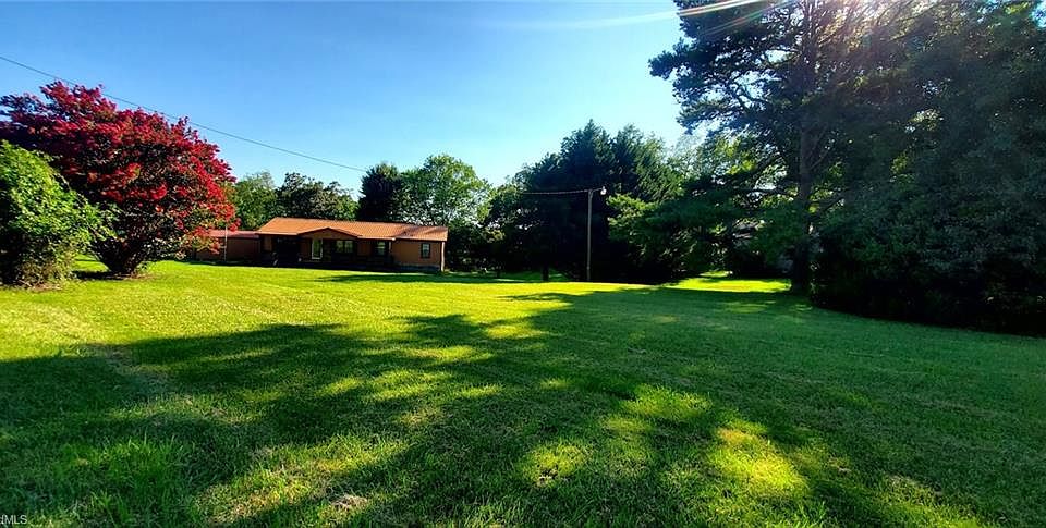 1st image of 120 Kirkman Rd