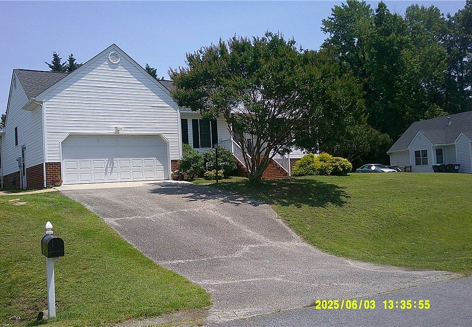 1st image of 7962 Baneberry Dr