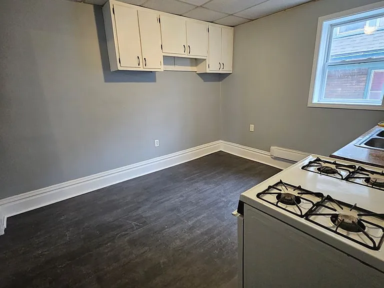 923 Chestnut St #2 — Photo 5