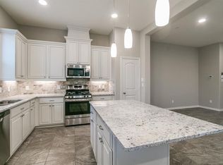 299 Biltmore Loop, Montgomery, TX 77316