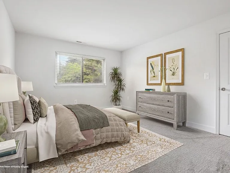 Hamilton Springs Apartments — Photo 9
