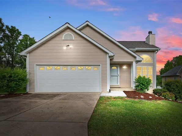 327 Indian Head Lodge Rd, Wright City, MO 63390