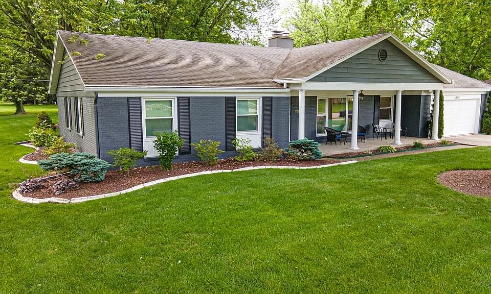 1st image of 928 Oakdale Dr