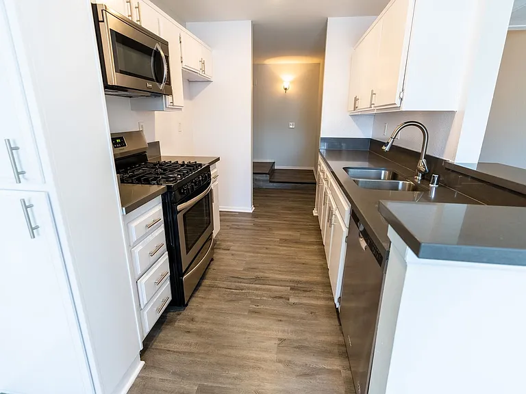 4432 Coldwater Canyon — Photo 8
