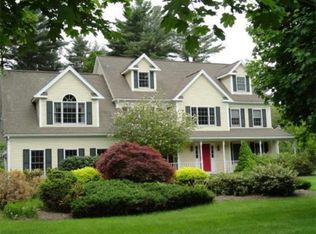 6 Snow Hill Ln, Medfield, MA 02052