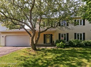 512 Sheffield Rd, Naperville, IL 60565