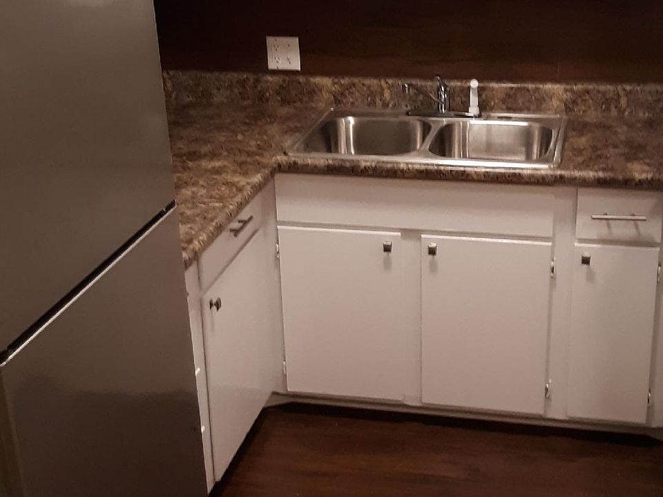 2nd image of 202 W Avenue 26