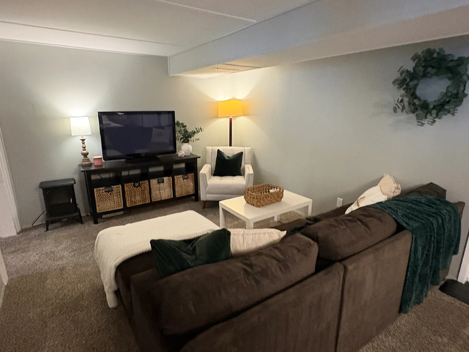 2 bed, 2500 sqft, $1,800 — Photo 4