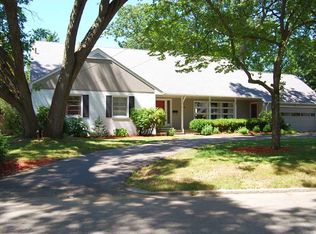 22 Haliburton Rd, Rumford, RI 02916