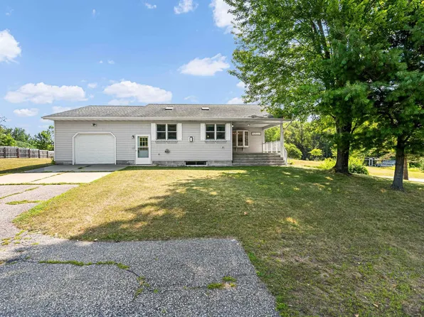 2847 Linden Rd, Rosholt, WI 54473