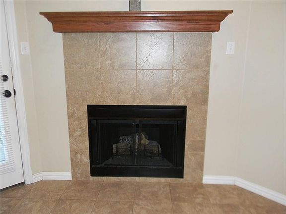 4th image of 1800 Woodland Park Dr