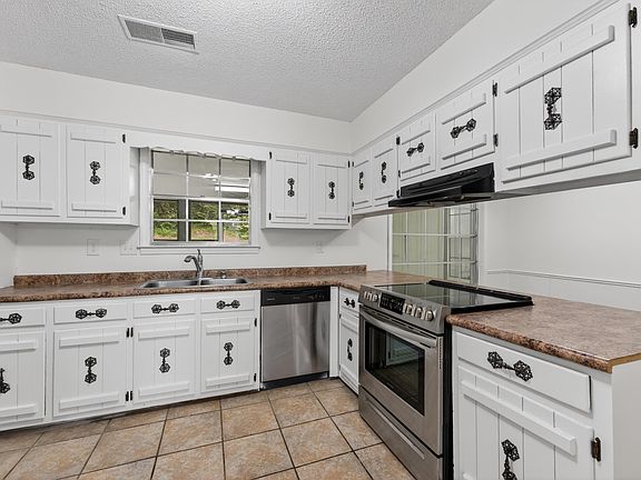 5th image of 3754 Wind Valley Dr