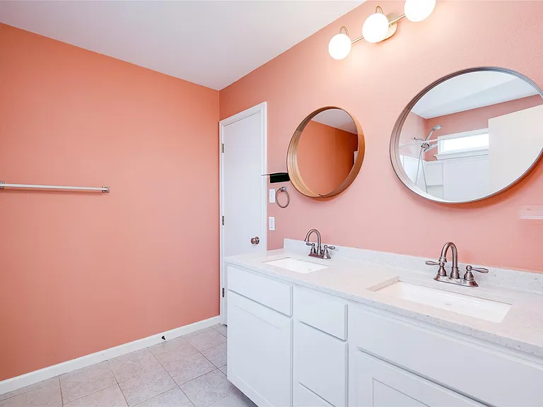 18325 Maxa Dr — Photo 31