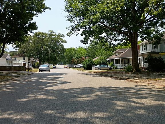 4th image of 304 Monroe St #B