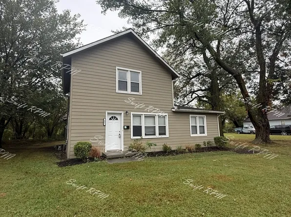 221 E Warren St, Gardner, KS 66030