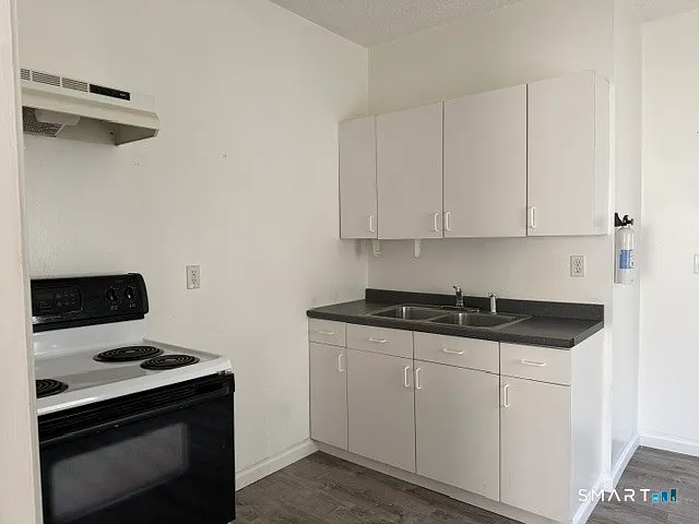 27 N Main St #1 — Photo 4