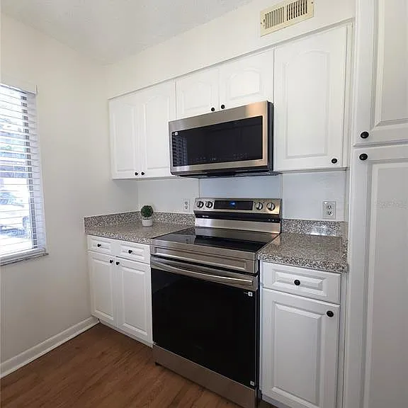 7606 Abbey Ln #208 — Photo 12