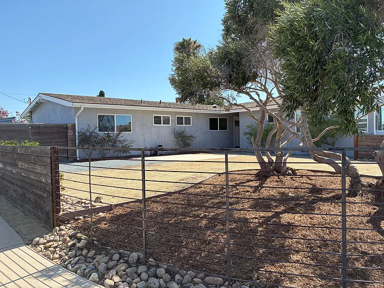 Mount Ararat Dr — Photo 3