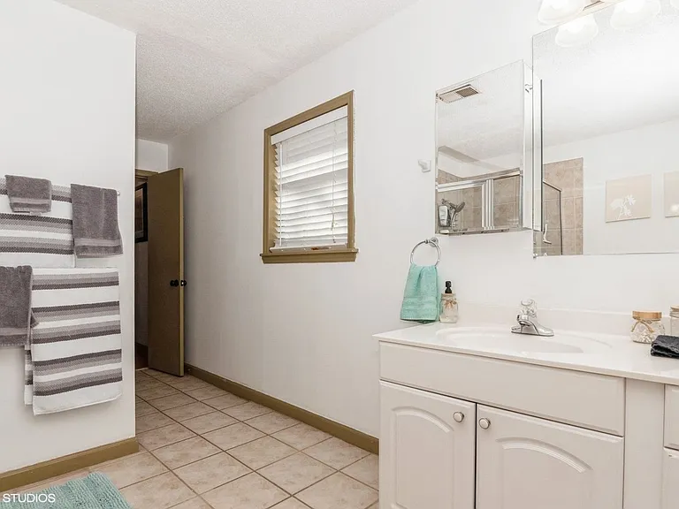 9938 Sandra Ln — Photo 20