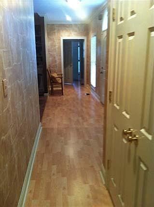 2nd image of 1405 Clubhouse Ln