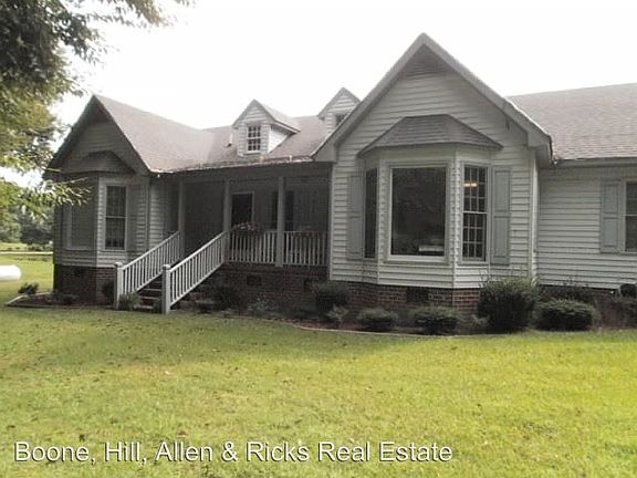 2nd image of 2543 Forest Dr