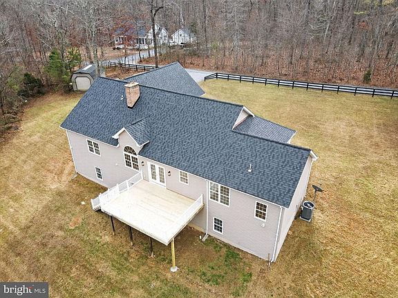 3rd image of 293 Penny Ann Ln