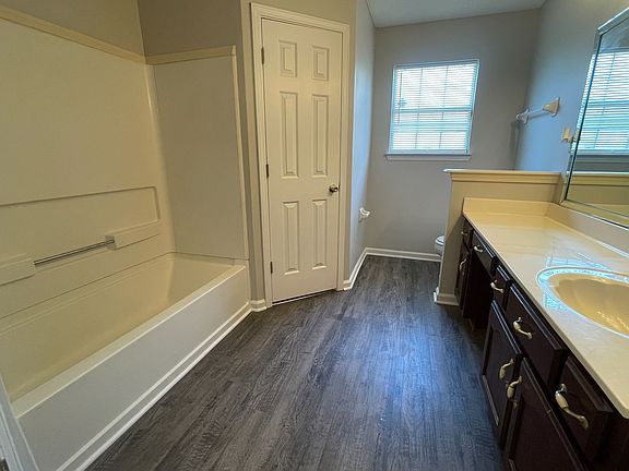 5th image of 5521 Steffani Dr