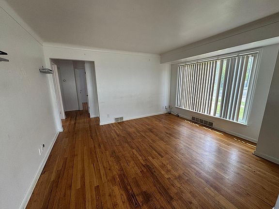2nd image of 14615 Stephens Rd