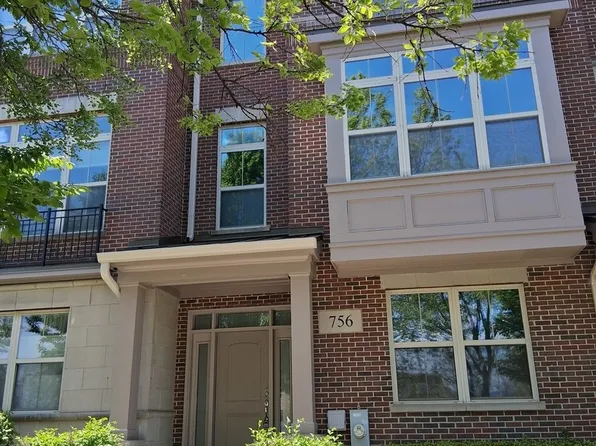 756 N Aspen Dr, Vernon Hills, IL 60061